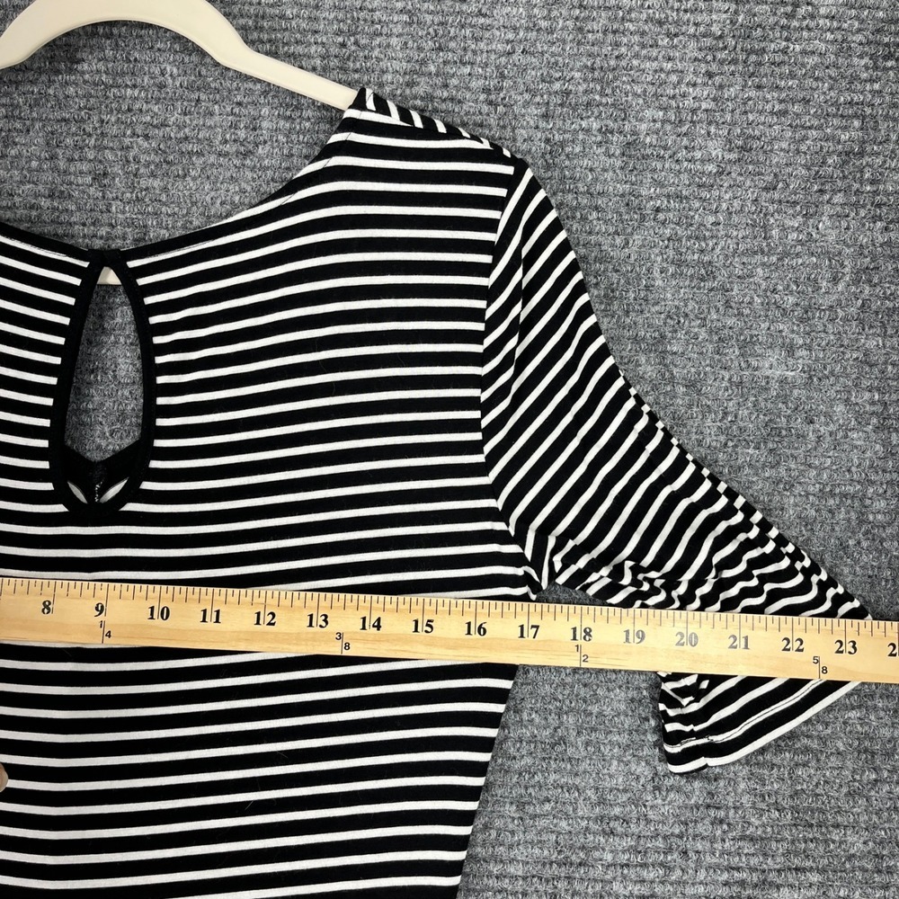 Cable & Gauge Striped Peplum Top V Neck Keyhole Back Short Sleeve Black M Womens - Picture 6 of 9